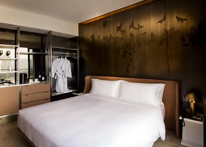 Yoho Hollywood Roosevelt 5*